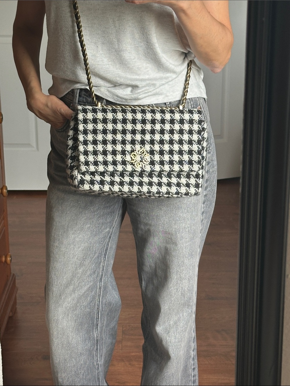 White House Black Market Black & White Houndstooth Chain Crossbody